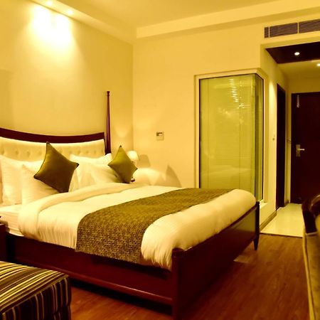 נייניטל Season Hotel מראה חיצוני תמונה
