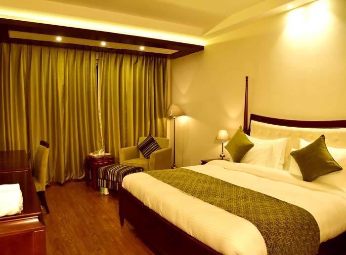 נייניטל Season Hotel מראה חיצוני תמונה
