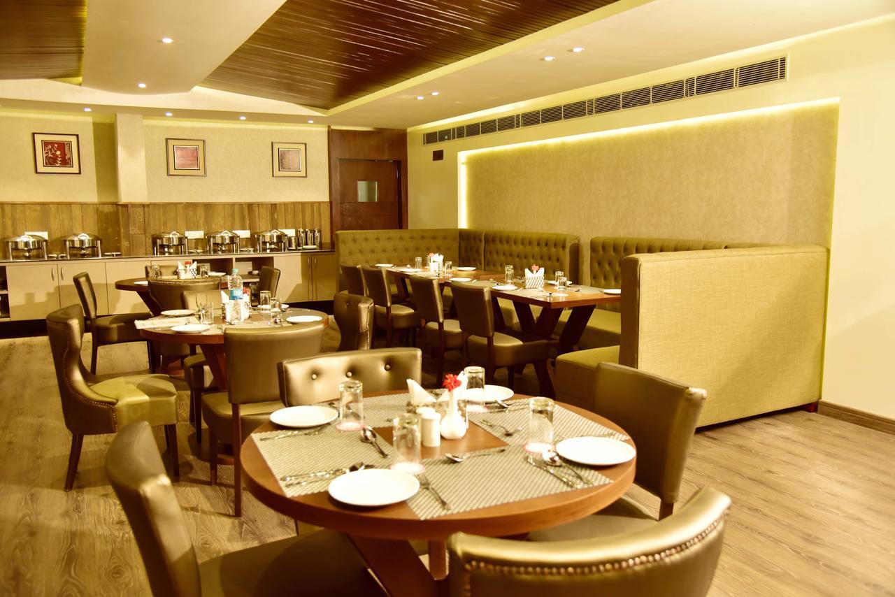 נייניטל Season Hotel מראה חיצוני תמונה
