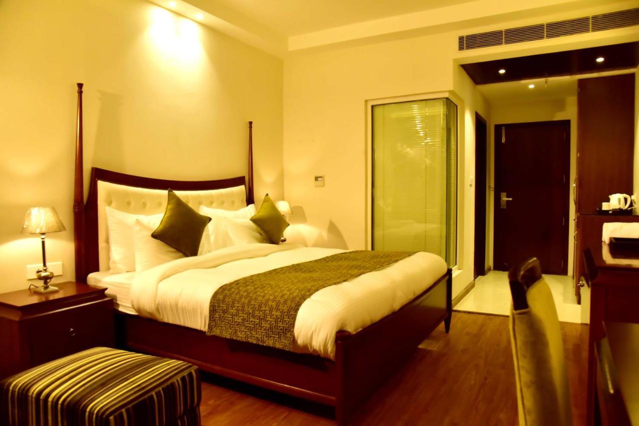 נייניטל Season Hotel מראה חיצוני תמונה
